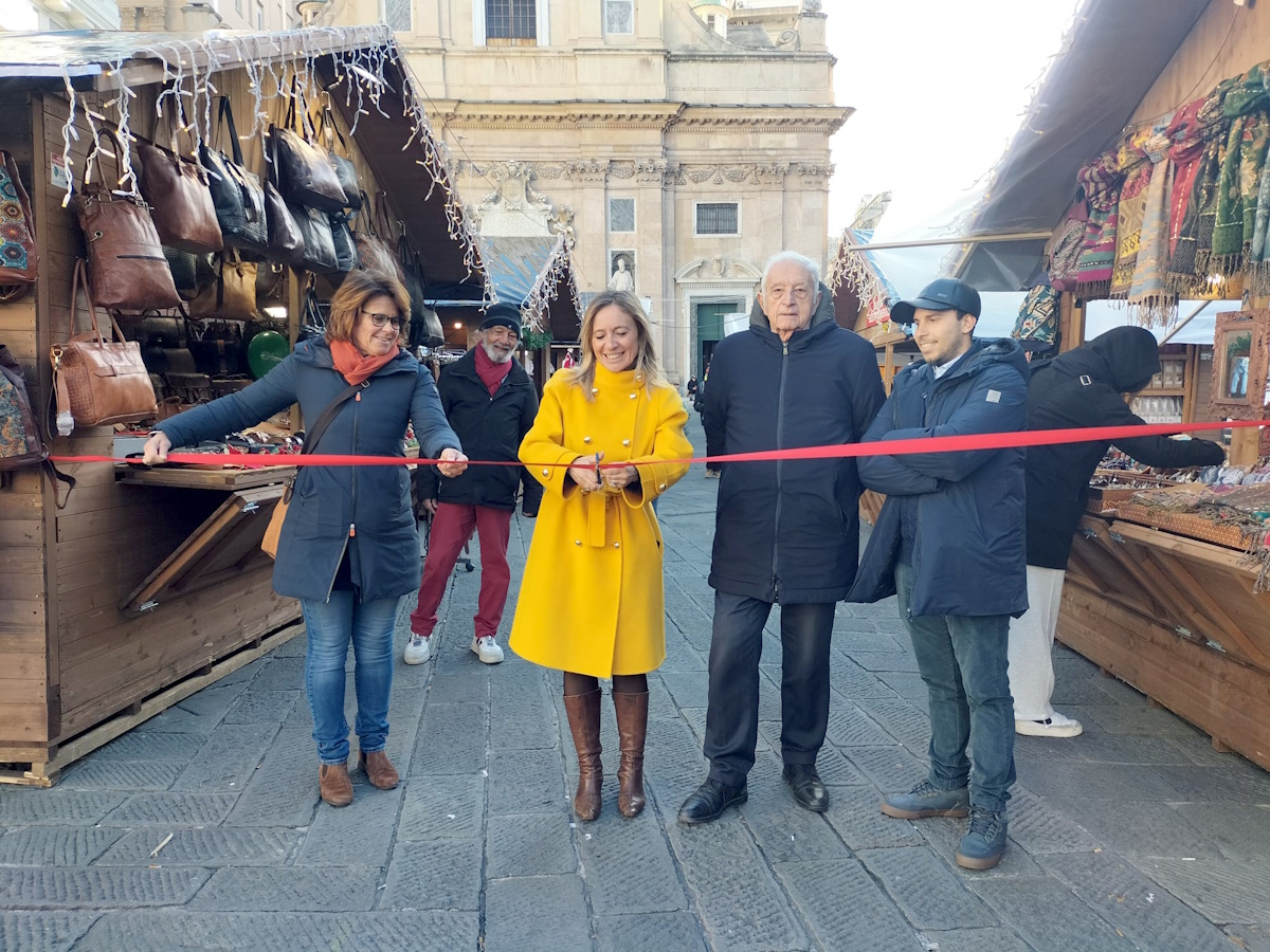 Confesercenti Genova: inaugurato il Mercatino di Natale di Piazza Matteotti