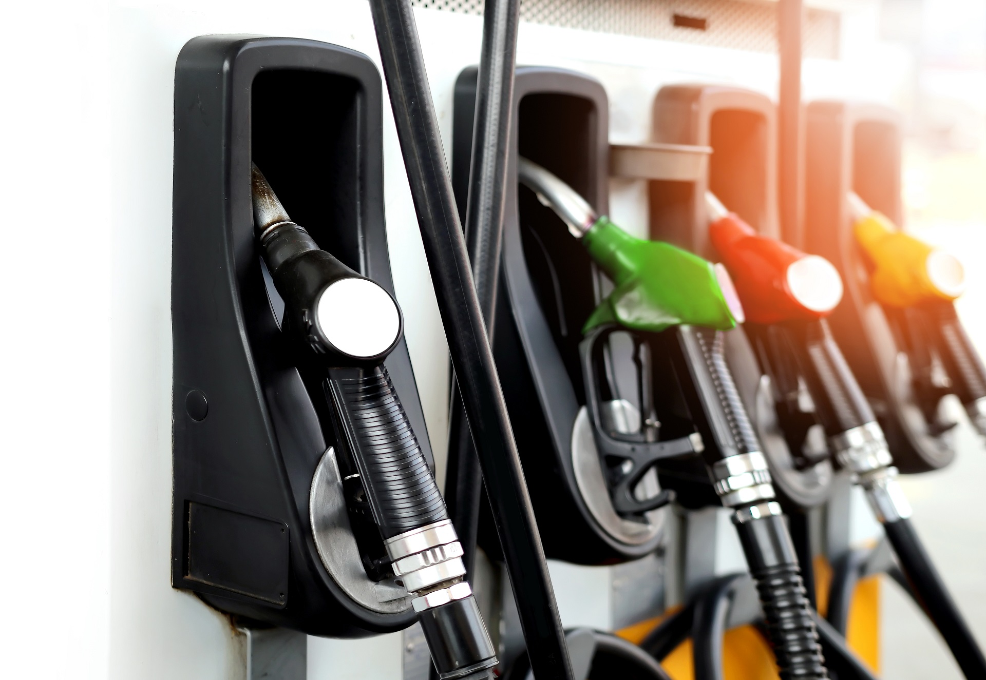 Prezzi: Confesercenti, caro energia e carburanti spingono l’inflazione ai massimi da tre anni